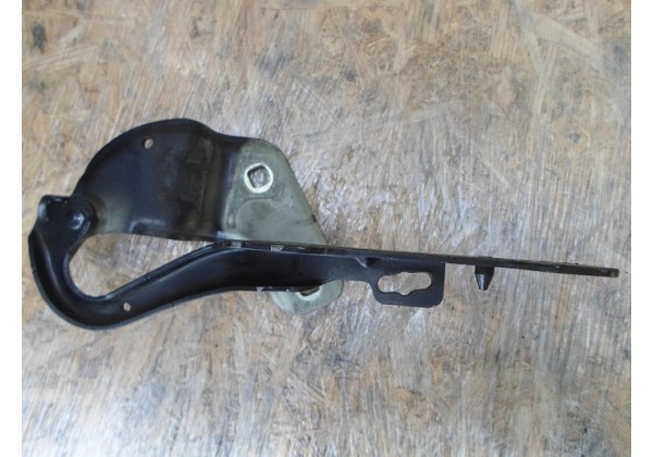 Петля капота ліва Renault Clio III, 2005-2012, 8200307816